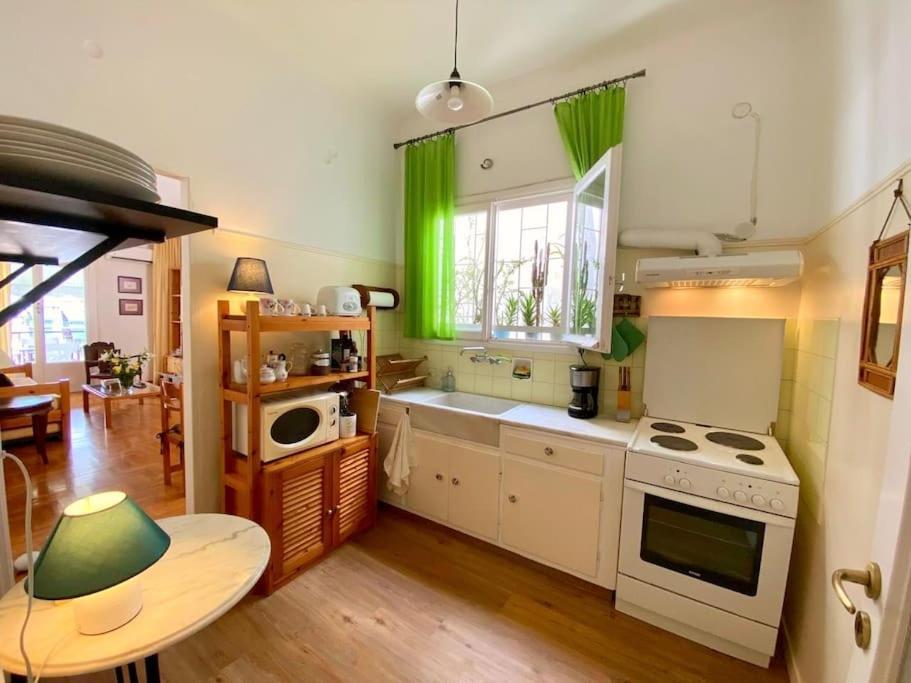 Unique Cozy 1bedroom Apartment-athenian Modernism * Athen