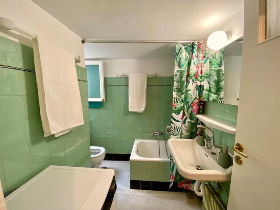 Unique Cozy 1bedroom Apartment-athenian Modernism Athen